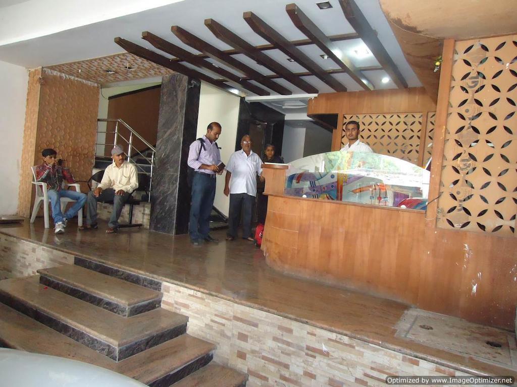 Hotel Sai Galaxy Inn Shirdi Exterior photo