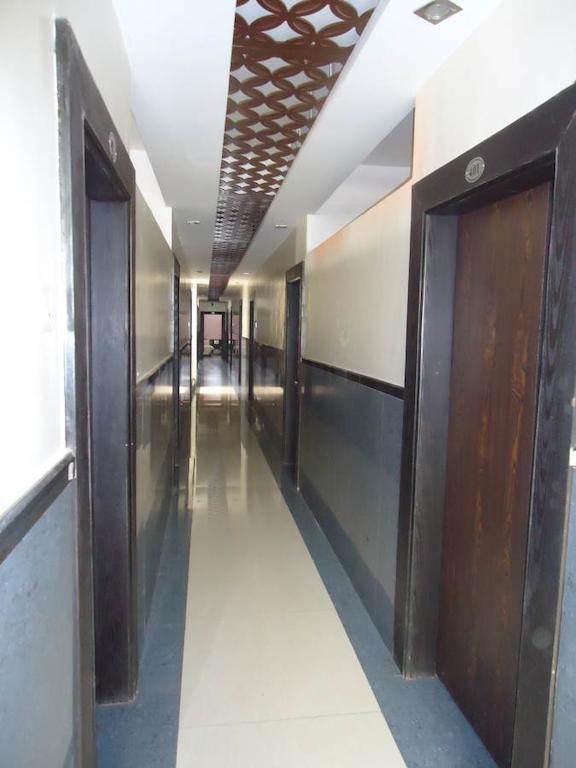Hotel Sai Galaxy Inn Shirdi Exterior photo