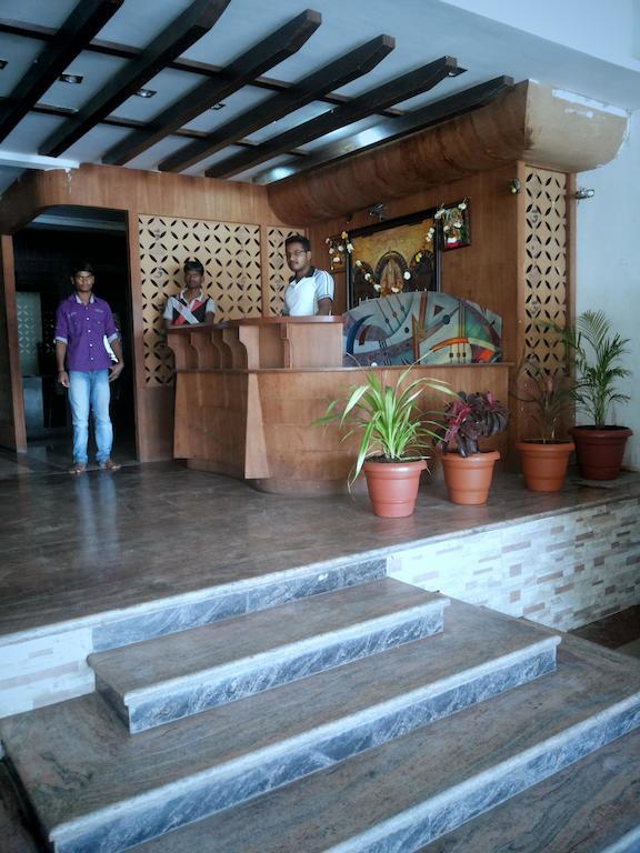 Hotel Sai Galaxy Inn Shirdi Exterior photo