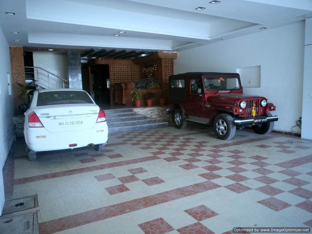 Hotel Sai Galaxy Inn Shirdi Exterior photo