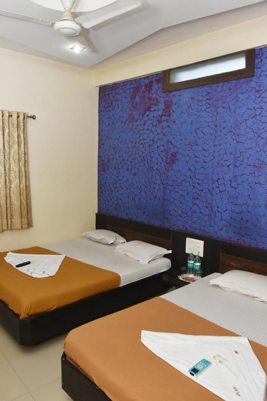 Hotel Sai Galaxy Inn Shirdi Exterior photo